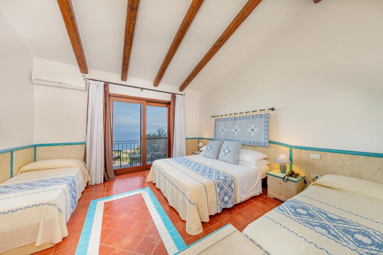 Отель Il Borgo Bagabaga - Exclusive Country Retreat Кастельсардо Экстерьер фото