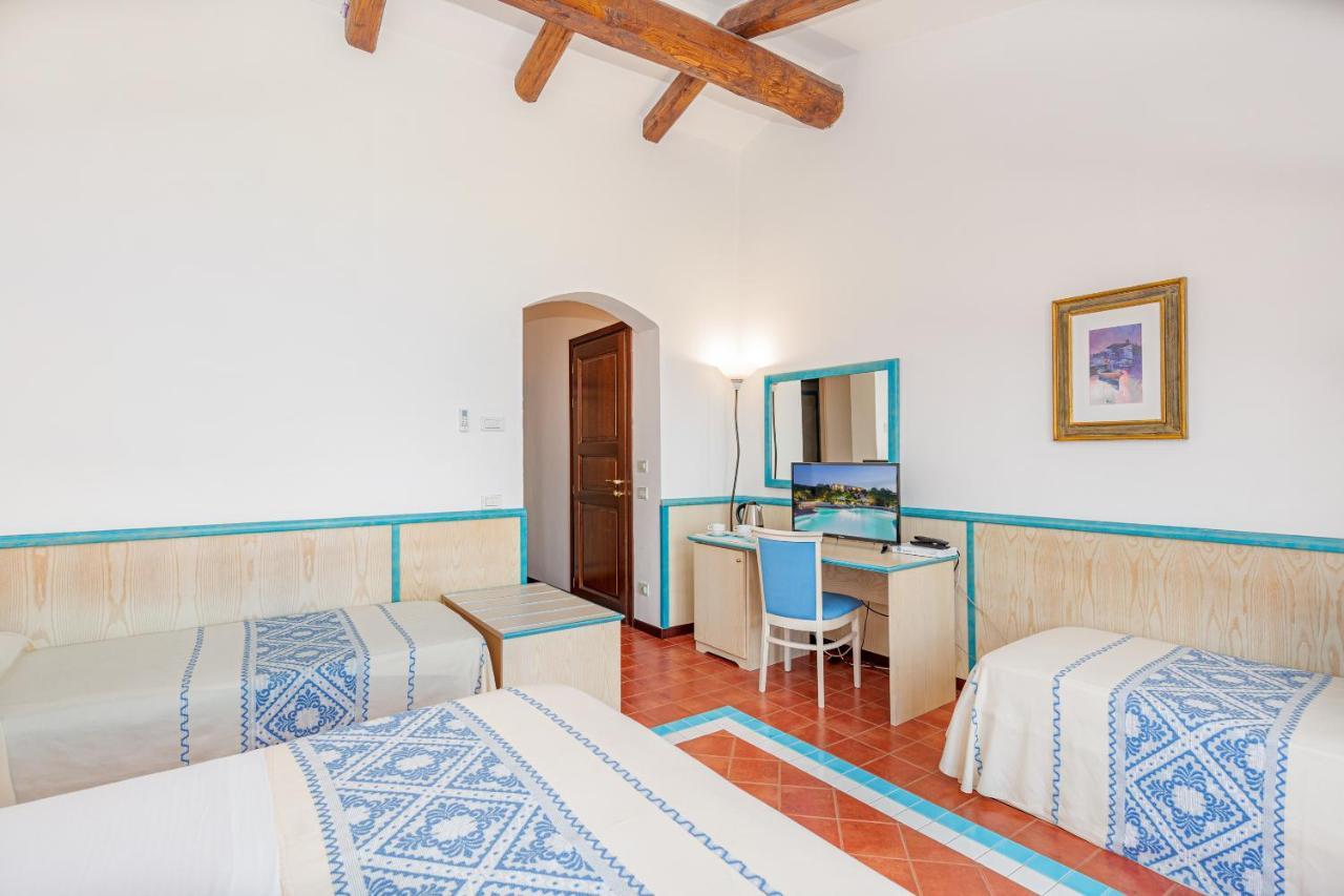 Отель Il Borgo Bagabaga - Exclusive Country Retreat Кастельсардо Экстерьер фото