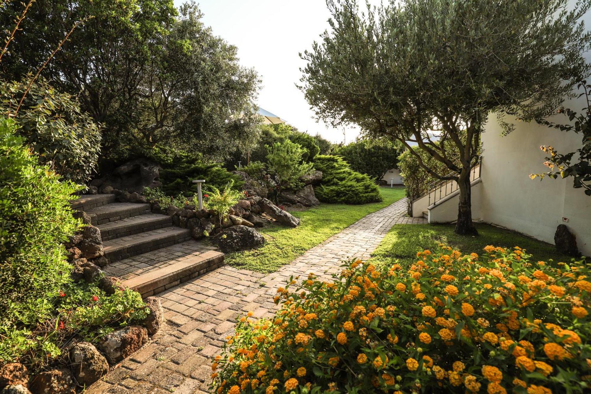 Отель Il Borgo Bagabaga - Exclusive Country Retreat Кастельсардо Экстерьер фото